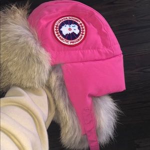 The coziest Canada Goose hat!